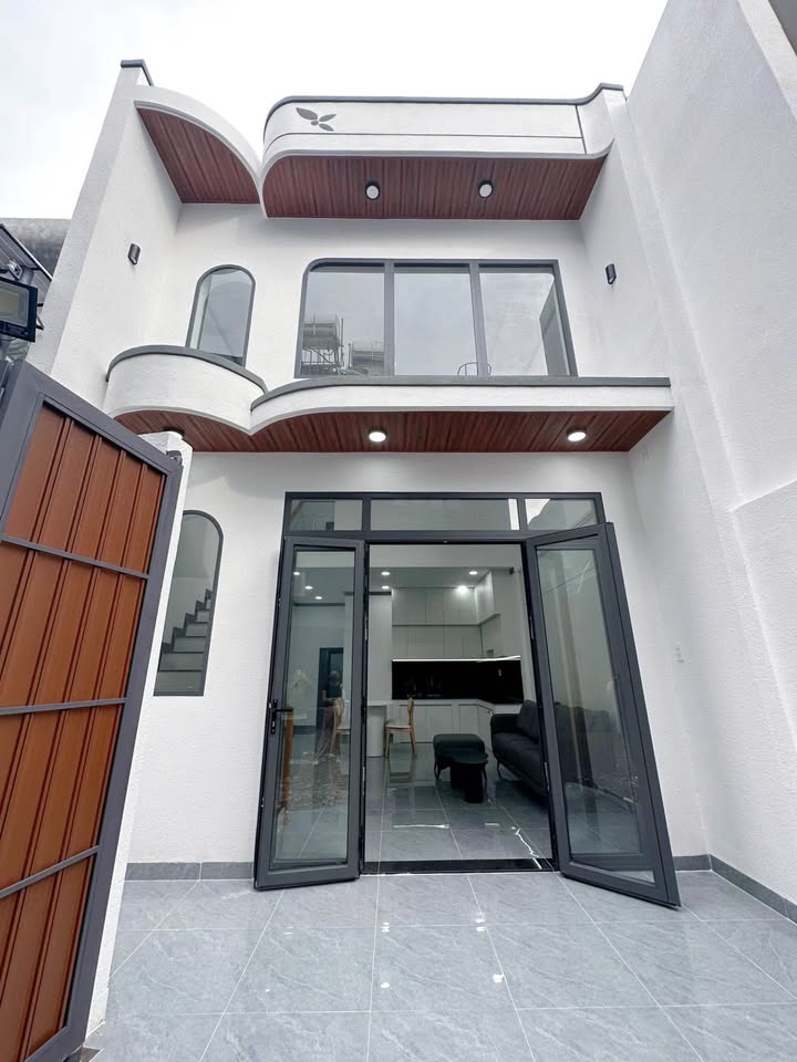 Nhà đẹp Phường Long Khánh 105m² giá 1.59 tỷ - Sang trọng, giá tốt!