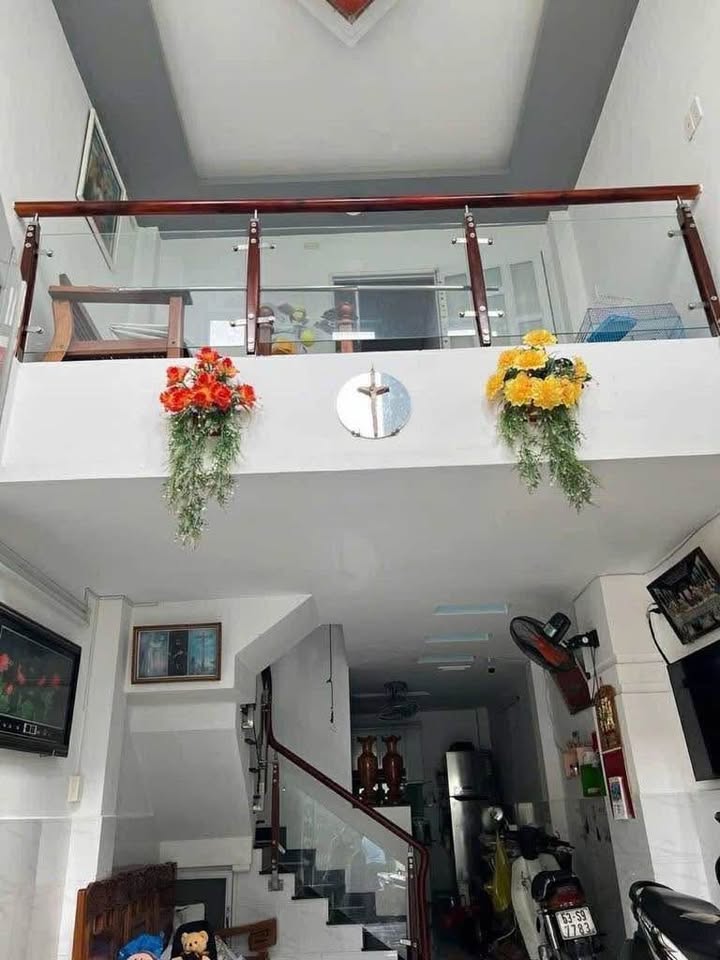 Nhà 5 Tầng Tạ Quang Bửu, Quận 8, 3570m² - Bán Gấp Giá 6 Tỷ!