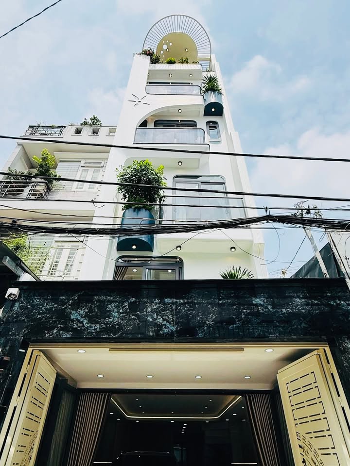 Bán gấp FrontHouse Bùi Quang Là, Gò Vấp 68m² giá 13.5 tỷ - Nội thất cao cấp, thang máy hiện đại!