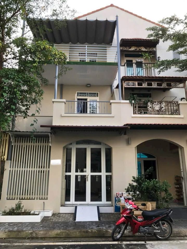 Nhà cho thuê 2 lầu tại KĐT Tây Sông Hậu, Long Xuyên - Phù hợp cho gia đình lớn và công ty!