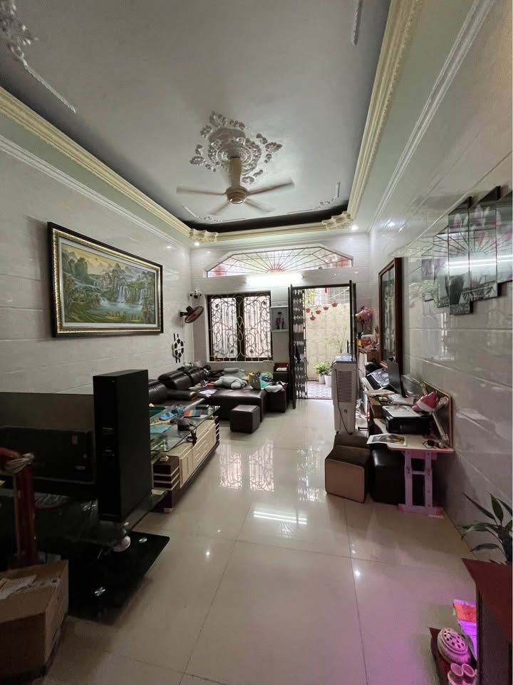 Nhà phố Hàng Kênh, Lê Chân, Hải Phòng 83m² giá 3.2 tỷ - Chính chủ bán gấp!