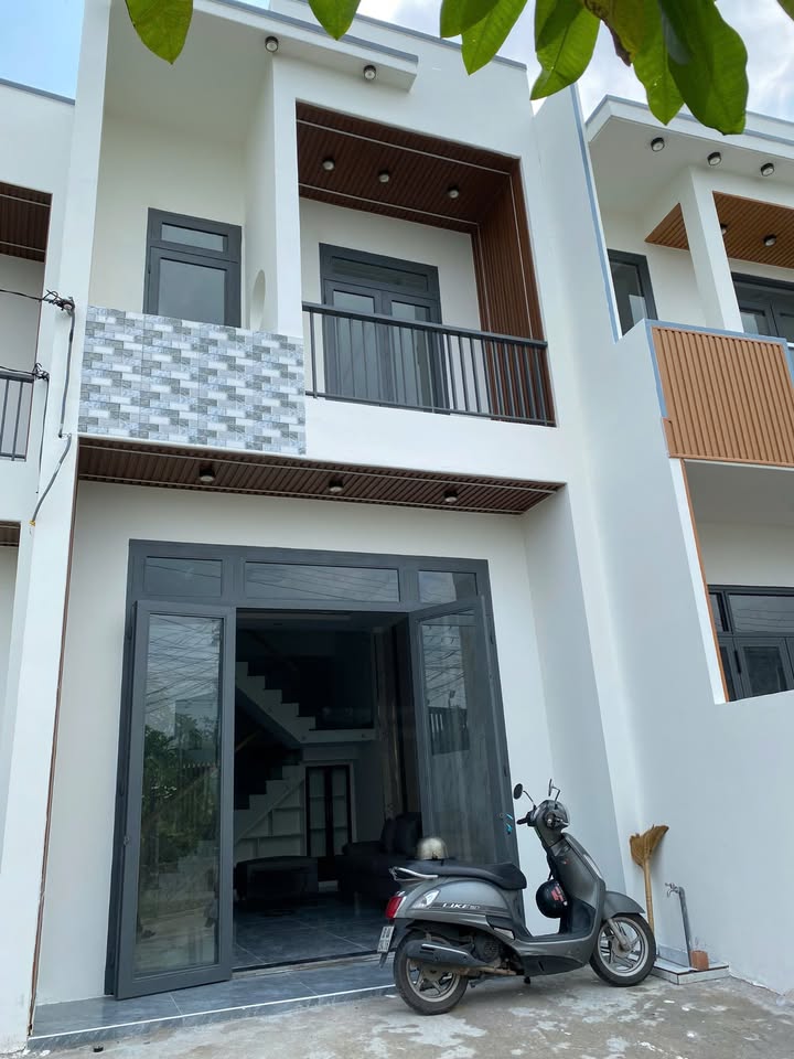 Nhà Lầu Vĩnh Cửu 100m² giá 2.15 tỷ - Chính chủ bán gấp!