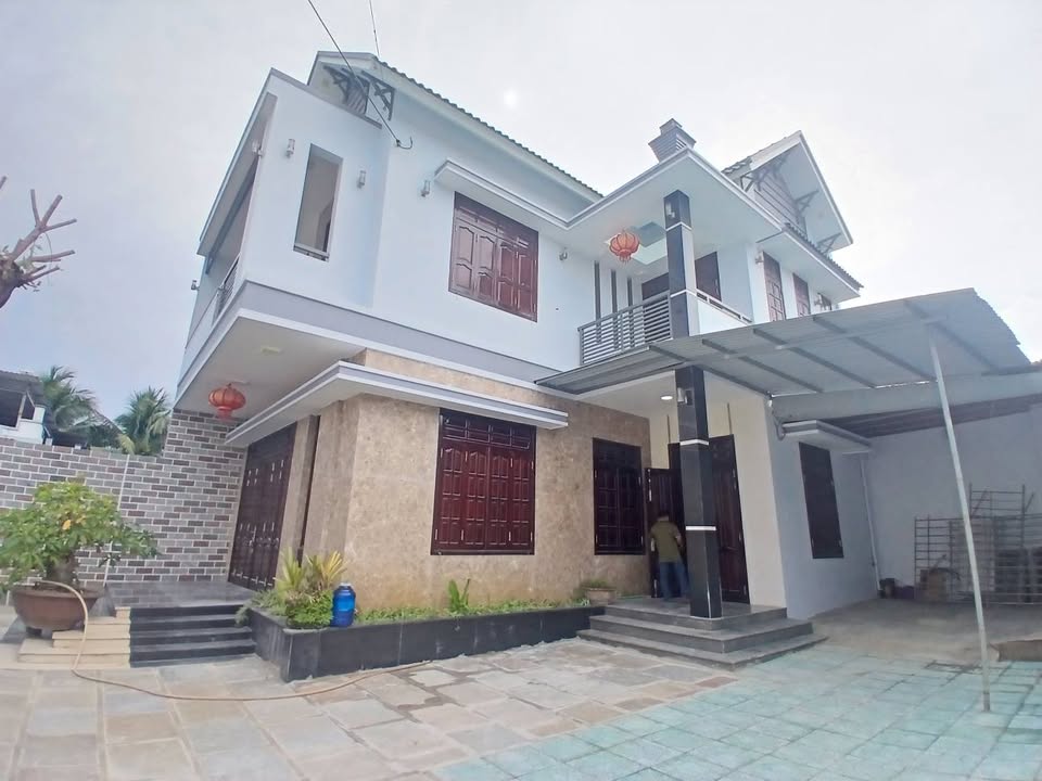 Biệt thự 2 tầng Diên Toàn, Diên Khánh 183m² giá 4.6 tỷ - Nội thất cao cấp sẵn sàng ở!