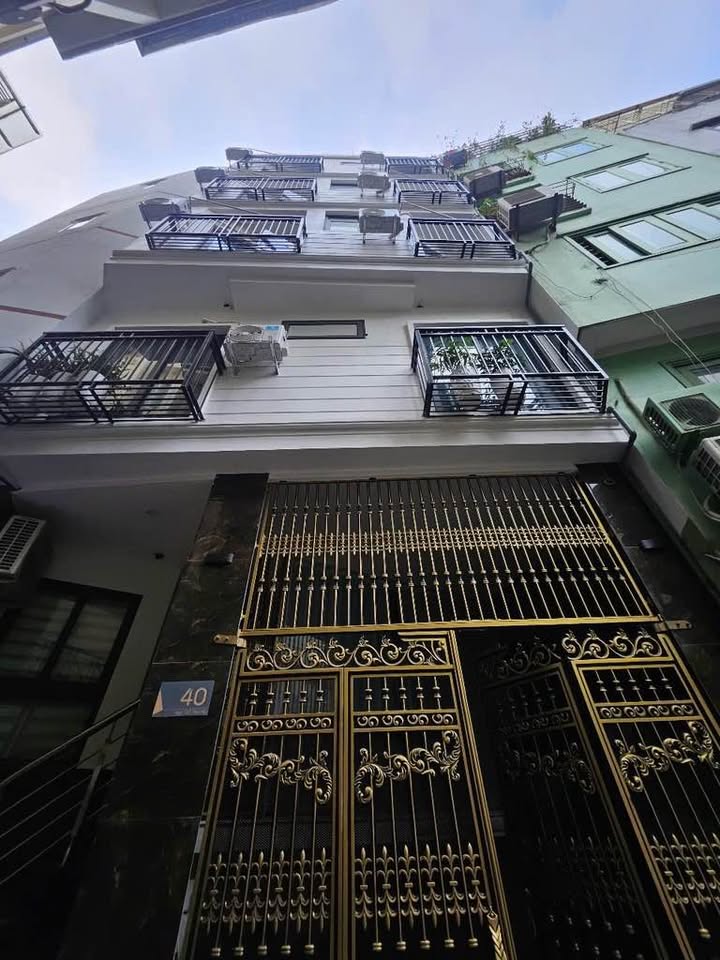 Nhà phố Đống Đa 65m² giá 38 tỷ - Dòng tiền ổn định, ô tô vào tận nhà!