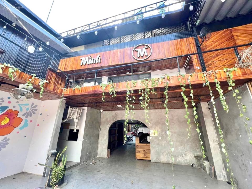 Nhà mặt tiền cho thuê đường Nguyễn Đình Chính, quận Phú Nhuận - Diện tích 270m², kinh doanh sầm uất!