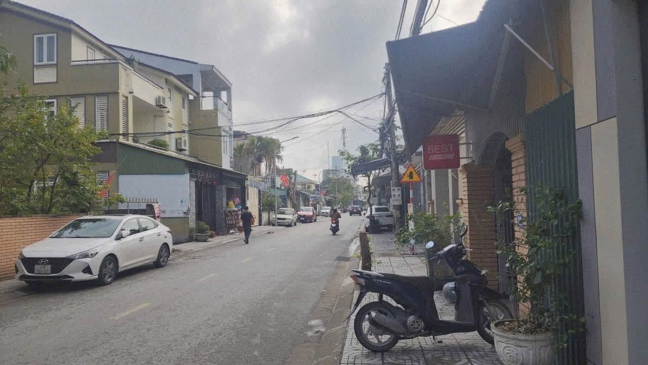 Nhà 2 tầng mặt đường Vệ Định, TP Vinh 68m² giá 4 tỷ - Vị trí trung tâm tiện ích bủa vây!