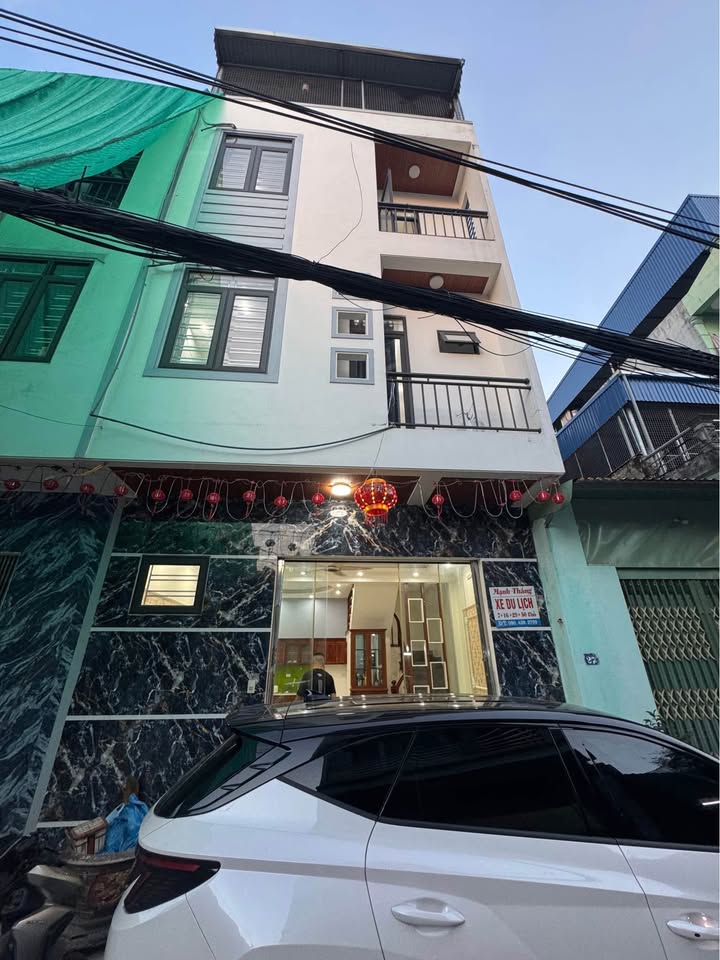 Nhà 3 tầng đường Trần Nhân Tông, TP Nam Định, 41m² giá 2.6 tỷ - Cơ hội sở hữu ngôi nhà lý tưởng!