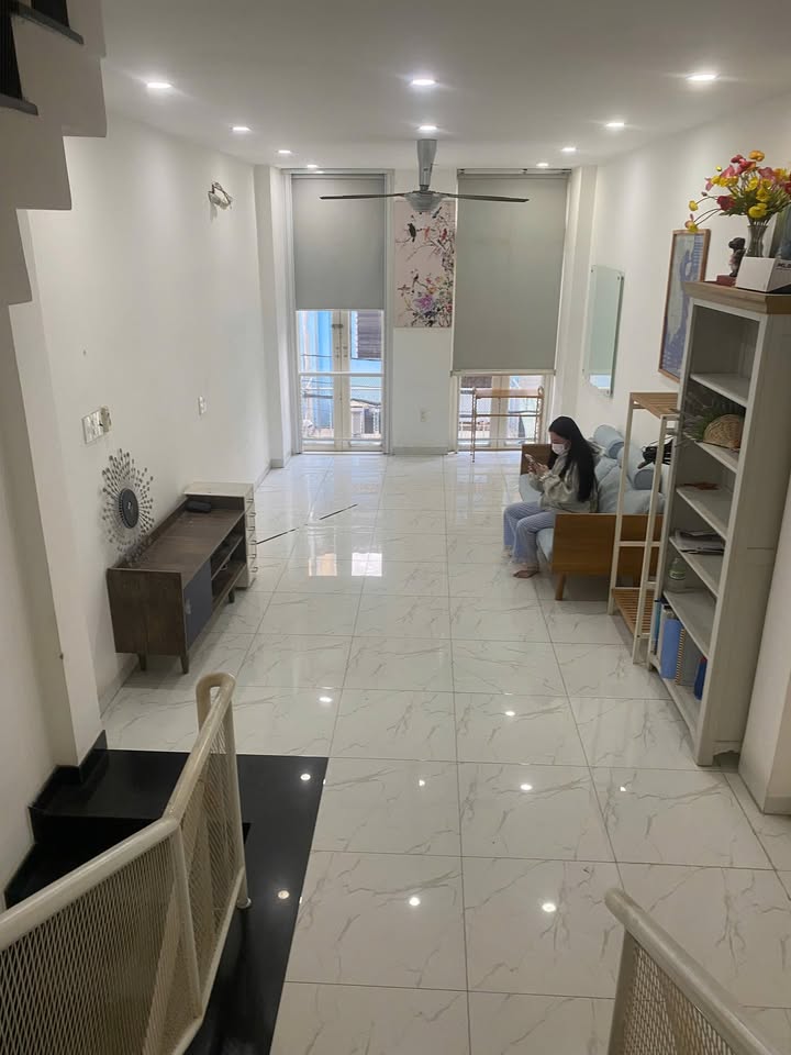 Nhà nguyên căn 226 Nguyễn Văn Lượng, Gò Vấp 59m² giá 15.5 triệu - Sẵn sàng cho thuê ngay!