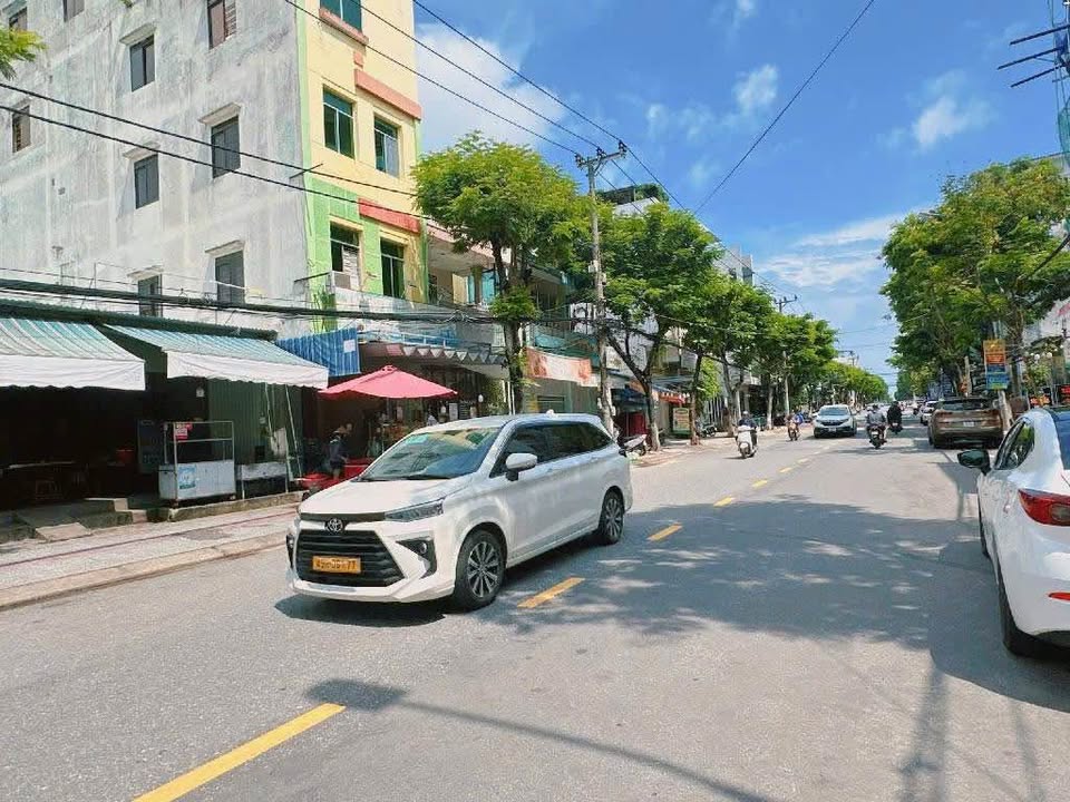 Lô đất Sơn Trà 359m² giá 45 tỷ - Vị trí đắc địa gần biển!