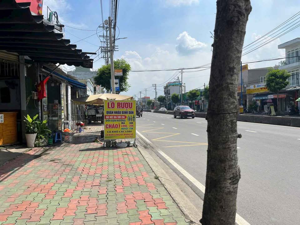 Nhà mặt tiền Đặng Thúc Vịnh, Hóc Môn 48m² giá 4.6 tỷ - Sổ hồng riêng, ở ngay!