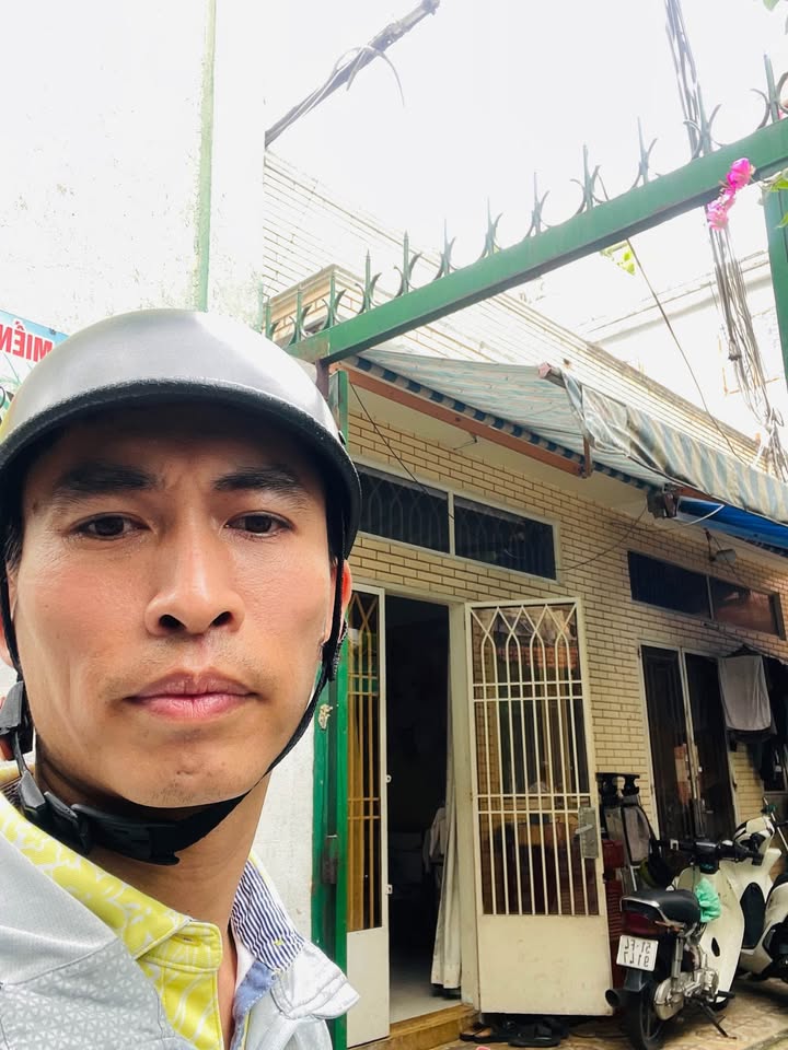 Nhà 5 tầng Huỳnh Văn Bánh, Phú Nhuận 28m² giá 5 tỷ - Sát mặt tiền, hẻm thông!