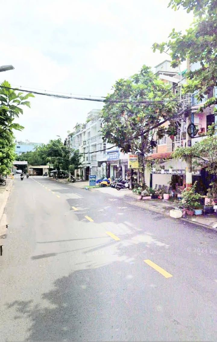 FrontHouse mặt tiền Trịnh Đình Trọng Tân Phú 176m² giá 26.5 tỷ - Dòng tiền 60 triệu/tháng!