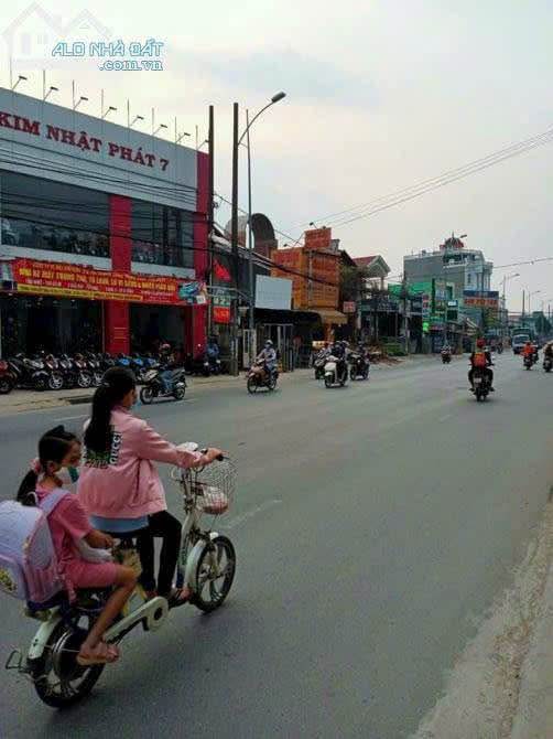 Bán nhà mặt tiền Lê Hồng Phong, Dĩ An 200m² - Kinh doanh sầm uất, sinh lời cao!