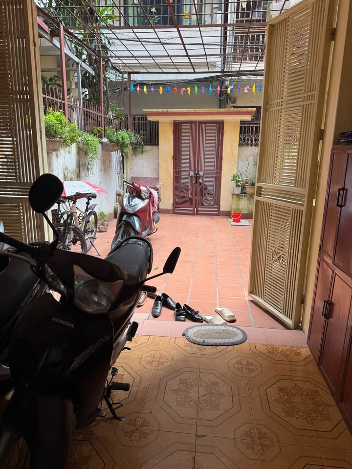 Bán nhà phố Láng Hạ Đống Đa 85m² giá 22.5 tỷ - Không gian sống lý tưởng!