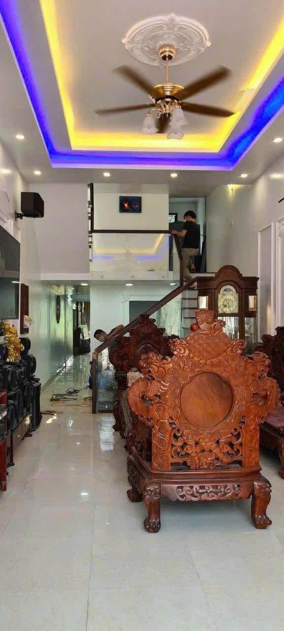 Nhà 3,5 tầng Trần Thánh Tông, Nam Định 57m² giá 2.5 tỷ - Mặt ngõ rộng, tiện nghi!