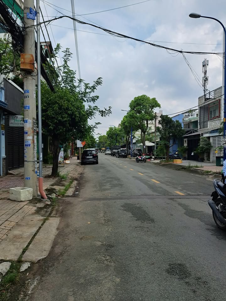 Nhà nguyên căn Tân Thới Nhất, Quận 12 – Cho thuê giá tốt, thuận tiện sinh hoạt!