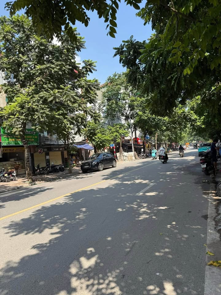 Nhà mặt ngõ Dương Văn Bé 107m² giá 25.8 tỷ - Thiết kế hiện đại, sẵn sàng ở!