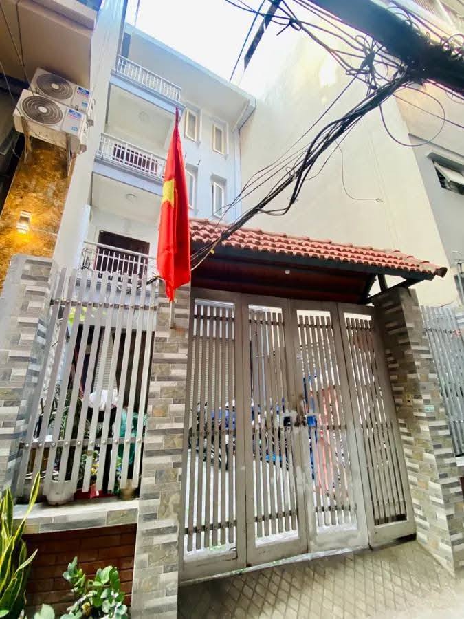 Nhà riêng đường Nguyễn Khang, Cầu Giấy 100m² giá 22 tỷ - Ô tô vào tận nhà!