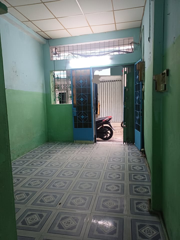 Nhà cho thuê Lạc Long Quân, Q11 21m² giá 6.5 triệu - Phù hợp cho gia đình nhỏ!