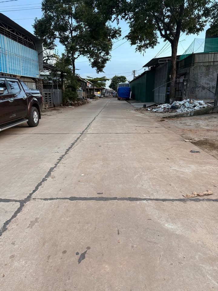 FrontHouse mặt tiền đường AmaPui, Ea Kar 135m² giá 1 tỷ - Kinh doanh lý tưởng!