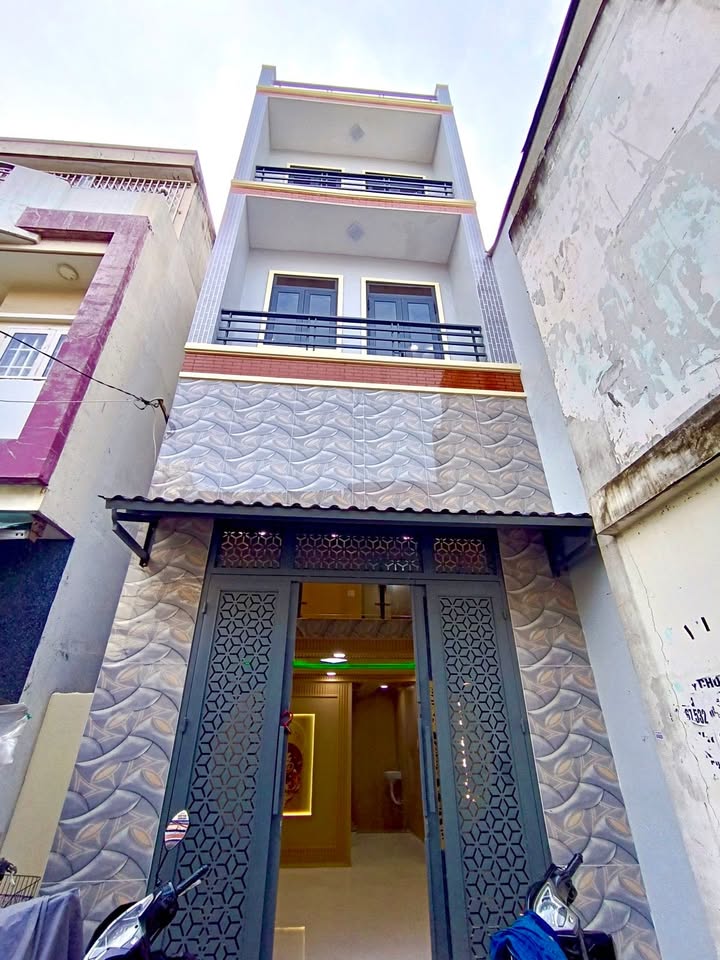 Nhà đẹp Hồng Bàng 28m² giá 5.5 tỷ - Xe hơi đỗ cửa ngay!