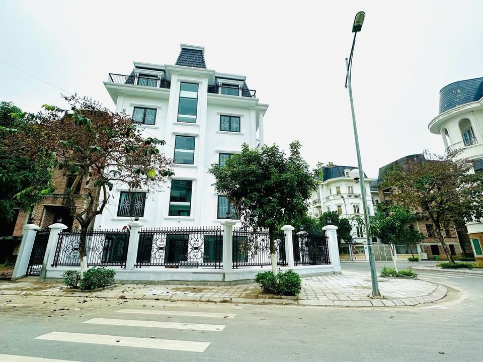 Townhouse KĐT Lideco Hoài Đức 206m² giá 48.9 tỷ - Lô góc 2 mặt đường, 3 mặt thoáng!
