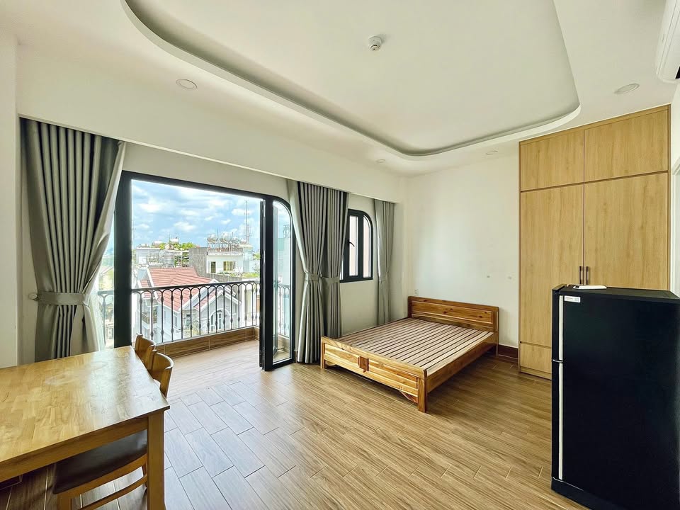 Căn hộ studio ban công mặt tiền Phạm Văn Bạch Tân Bình - Trống sẵn, giá tốt!