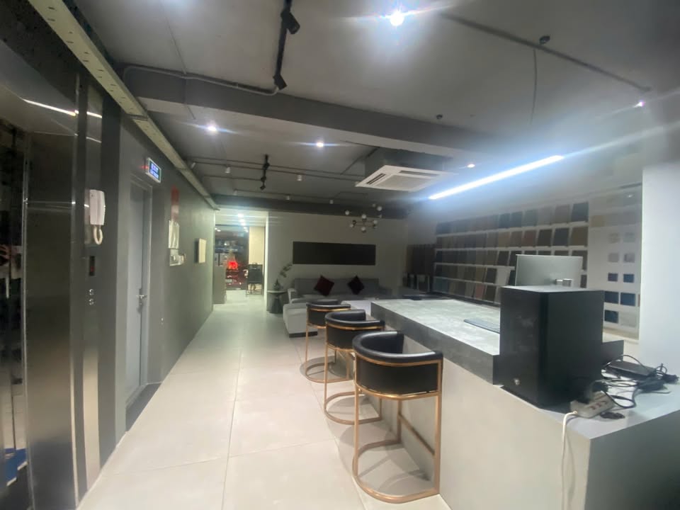 Bán gấp FrontHouse 115 Lê Đình Thám, Quận Tân Phú, 179m² chỉ 38.5 tỷ - Kinh doanh đắc địa!