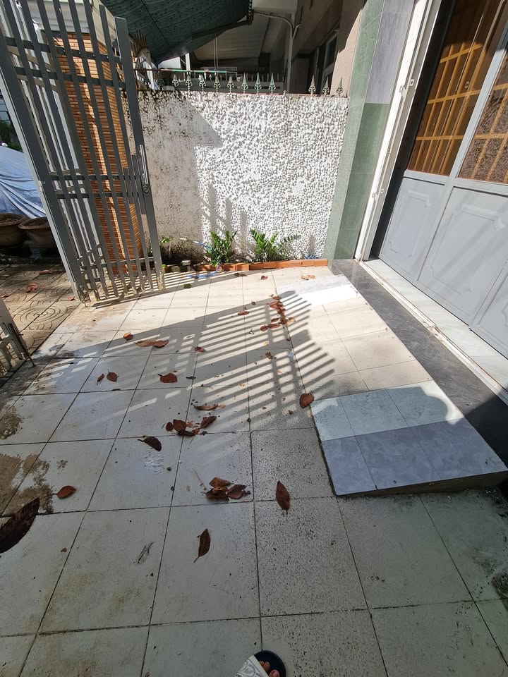 Nhà phố cho thuê mặt tiền Nguyễn Hiền, Tân An, 90m² - Phù hợp kinh doanh và ở ngay!