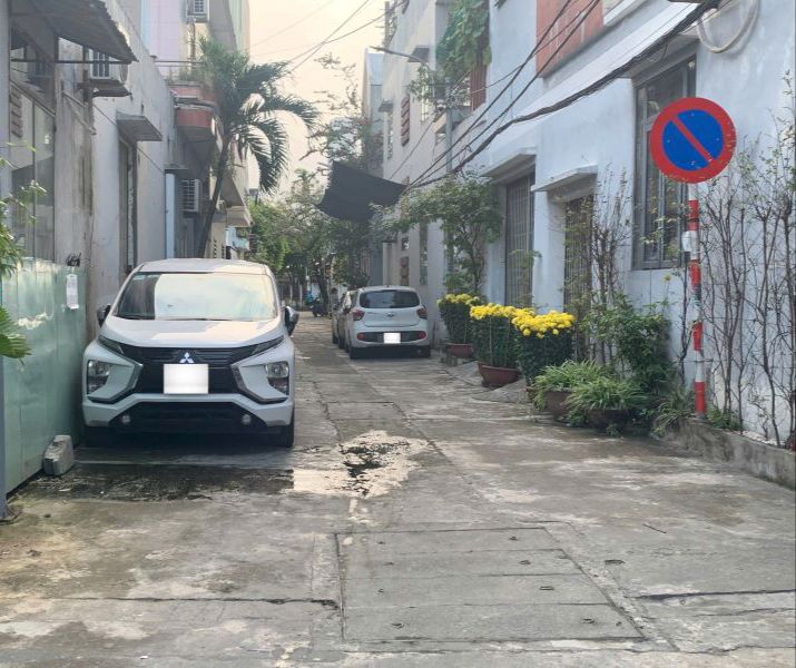 Nhà 5 tầng ngõ 255 Lĩnh Nam, 30m² giá 3 tỷ - Đầu tư sinh lời ngay!