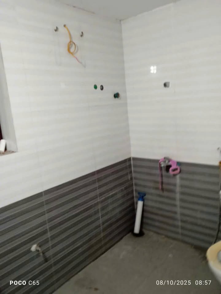 Cho thuê nhà nguyên căn mặt phố Giang Biên, Long Biên 120m² - Kinh doanh đa dạng!