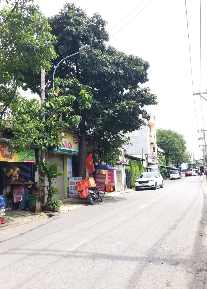 Nhà mặt tiền kinh doanh 60m² Thủ Đức - Giá chỉ 4 tỷ, vị trí đắc địa!