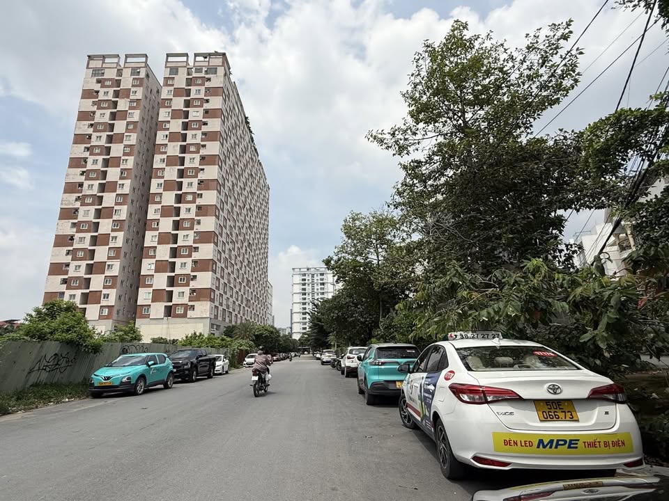 Nhà bán tại Ụ Ghe Tam Bình, Thủ Đức 100m² giá 6.6 tỷ - Hẻm xe hơi 6m, khu dân cư đồng bộ!