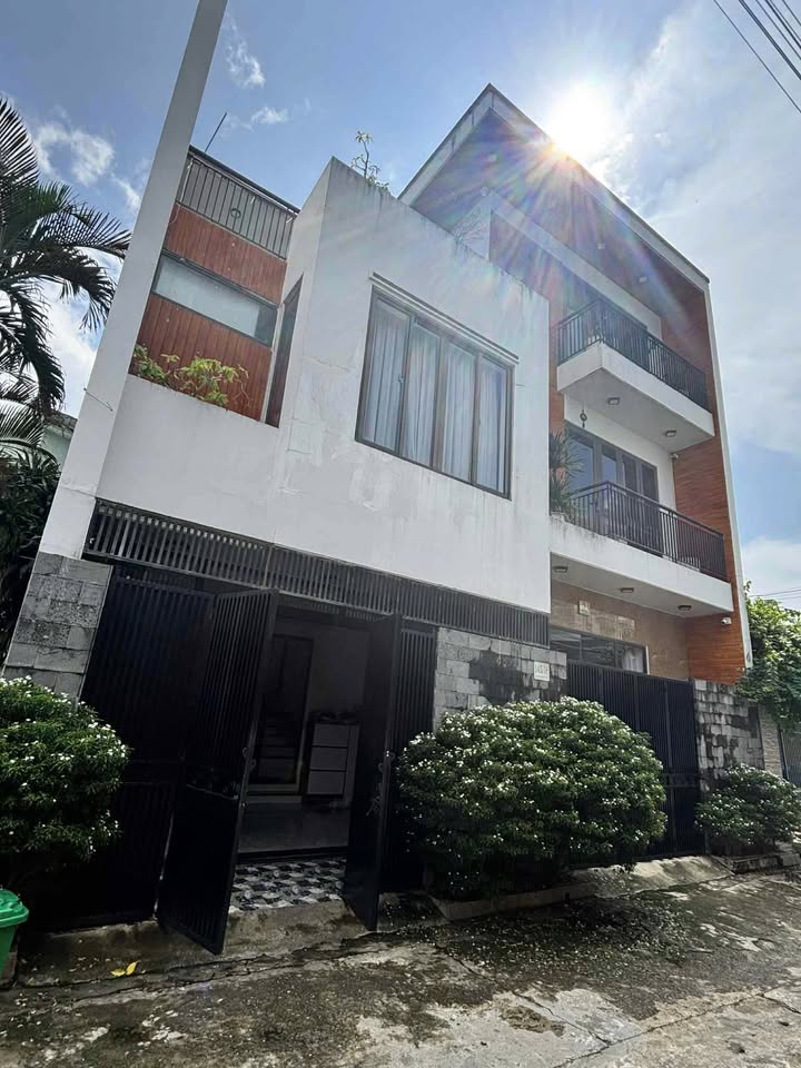 Nhà 3 tầng Nguyễn Huy Tưởng, Hòa Minh, 87m² giá 4.65 tỷ - Thiết kế hiện đại, sẵn ở ngay!