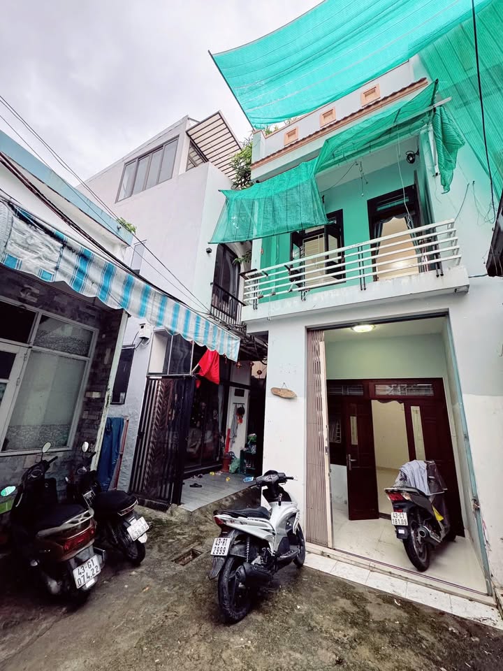 Bán nhà 2 mặt kiệt Phan Châu Trinh, Đà Nẵng 46m² giá 3.55 tỷ - Chính chủ, vô ở ngay!