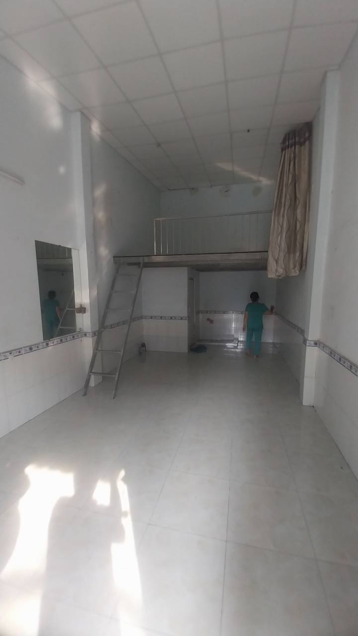 Phòng cho thuê Hòa Bình, Tân Phú 32m² giá 4.5 triệu - An ninh tốt, tiện ích đầy đủ!