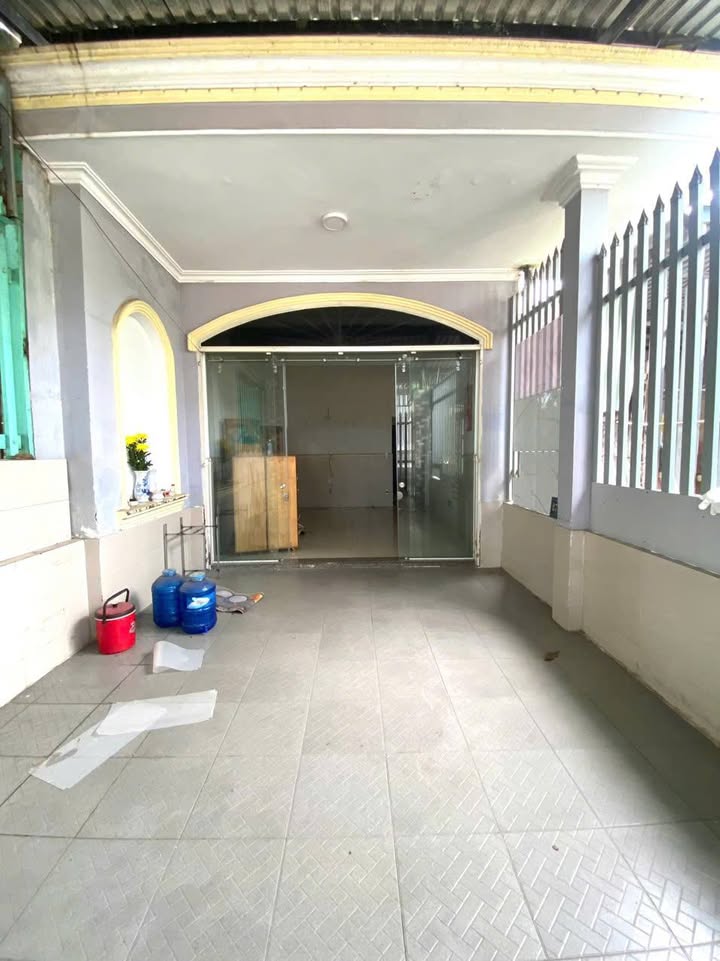 Nhà cấp 4 cho thuê đường Vũng Việt, Dĩ An 100m² - Mặt tiền sầm uất, giá chỉ 6 triệu!