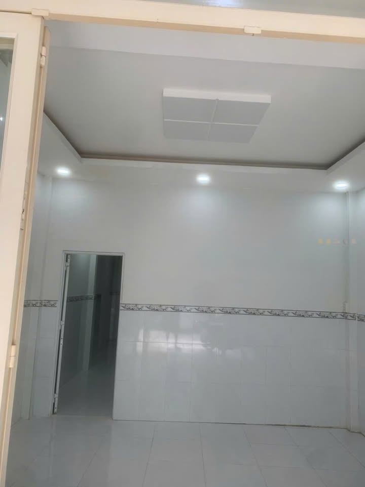 Nhà cấp 4 Phạm Thế Hiển, 74m² giá 3.9 tỷ - Xe hơi đậu trong nhà!