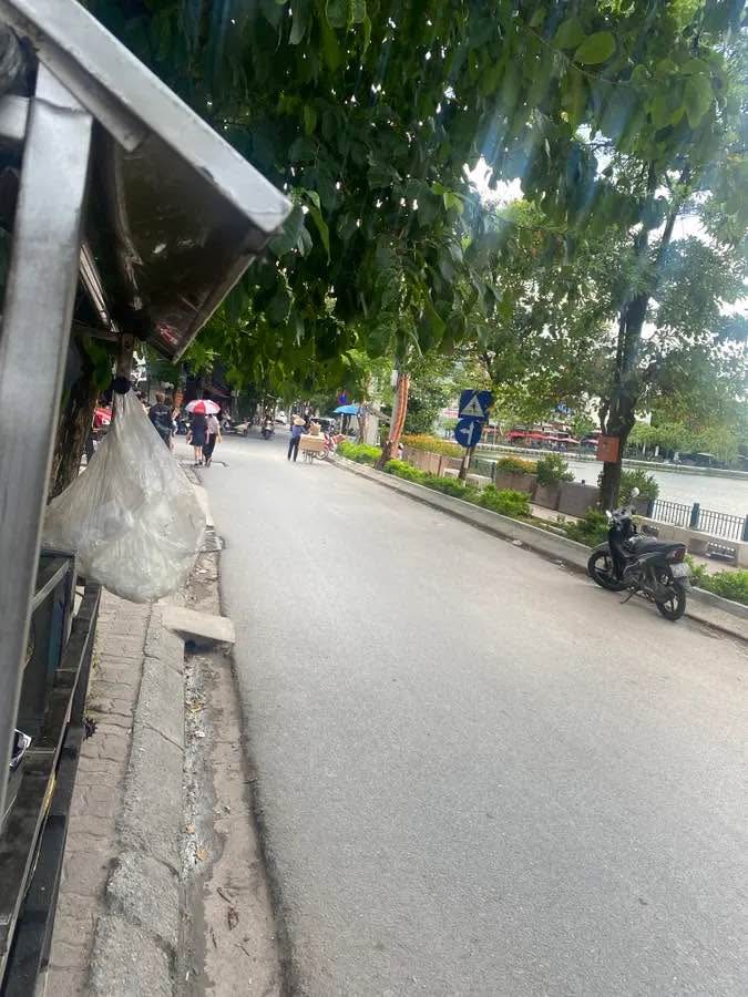 Nhà phố 6 tầng mặt Hồ Đầm Tròn, Ba Đình, 25m² giá 15.8 tỷ - Đầu tư sinh lời ngay!