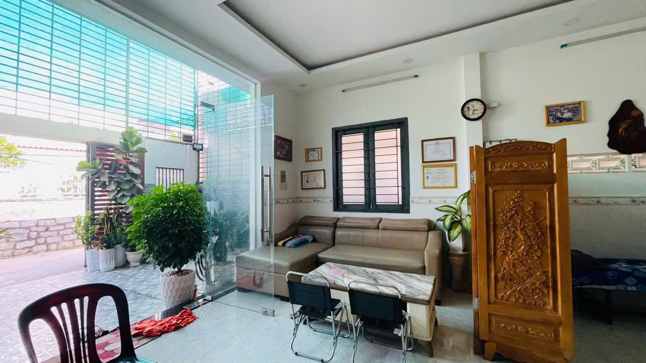 Nhà 2 mặt tiền Vĩnh Thái 126m² giá 5.1 tỷ - Vào ở ngay, thiết kế hiện đại!