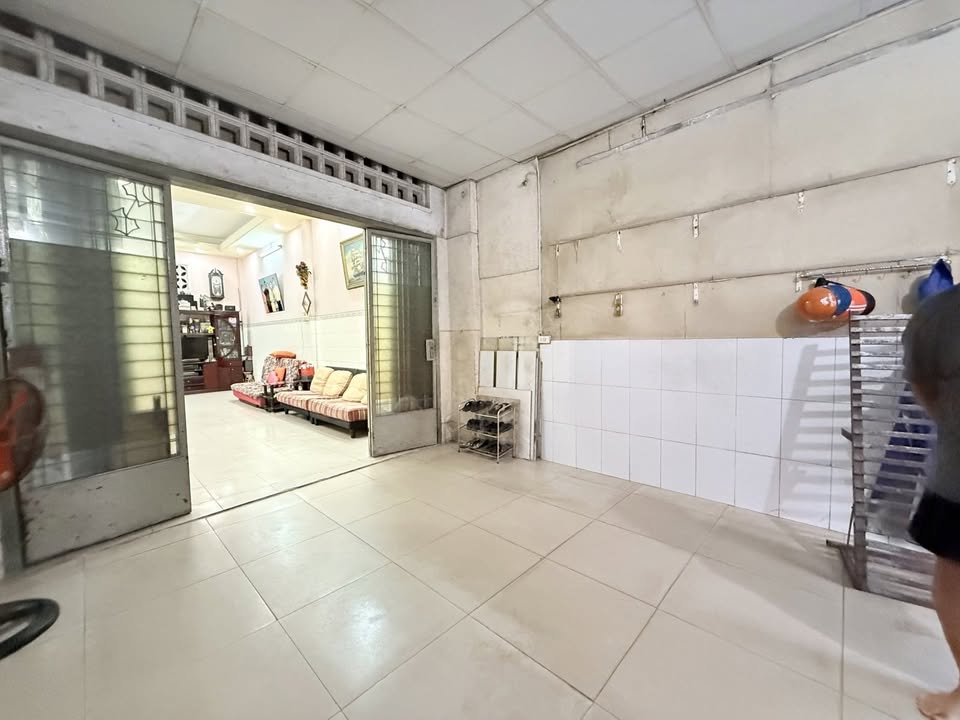 FrontHouse 92m² Bình Thạnh giá 24.5 tỷ - Địa điểm kinh doanh lý tưởng!