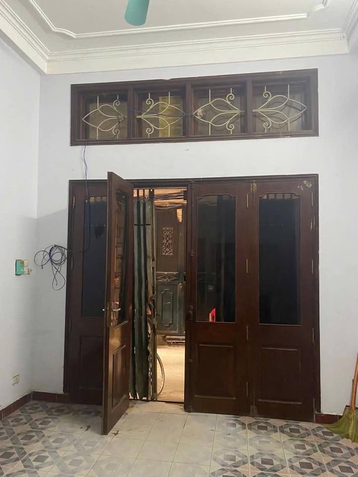 Cho thuê nhà cả căn tại ngõ 165 Khâm Thiên 36m² - Phù hợp cho hộ gia đình và văn phòng!