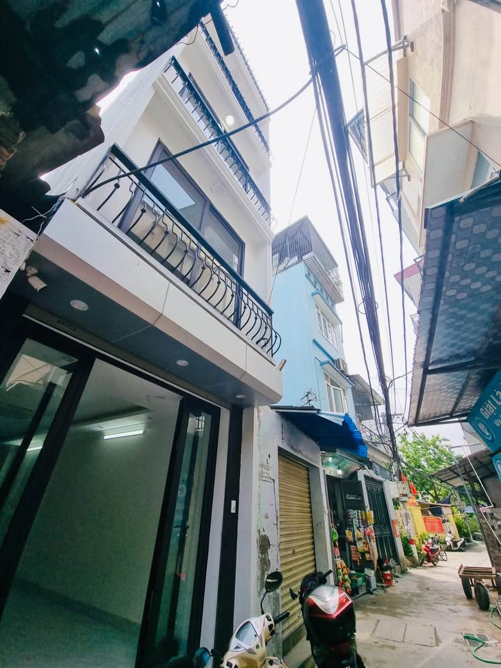 Bán nhà phường Vĩnh Hưng, quận Hoàng Mai, 42m² giá 9.15 tỷ - Ô tô vào tận nơi!