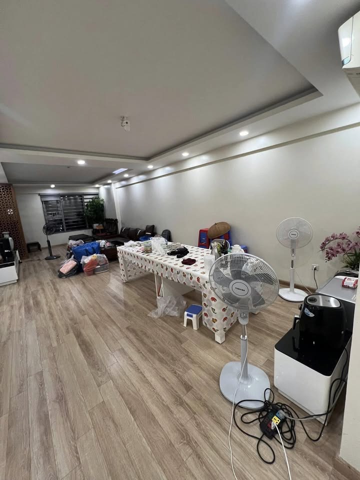 Căn hộ cho thuê Imperial Plaza Thanh Xuân 120m² giá 17 triệu - Full nội thất sang trọng!