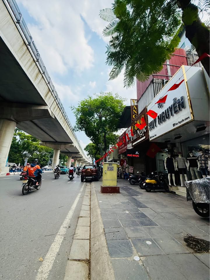 Nhà đẹp Xuân Thủy Cầu Giấy 65m² giá 16.25 tỷ - Đầu tư sinh lời cực tốt!