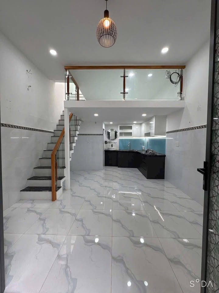 Nhà bán hẻm 108 Trần Văn Quang, Tân Bình 20m² giá 2.95 tỷ - Hẻm thông thoáng, gần chợ!