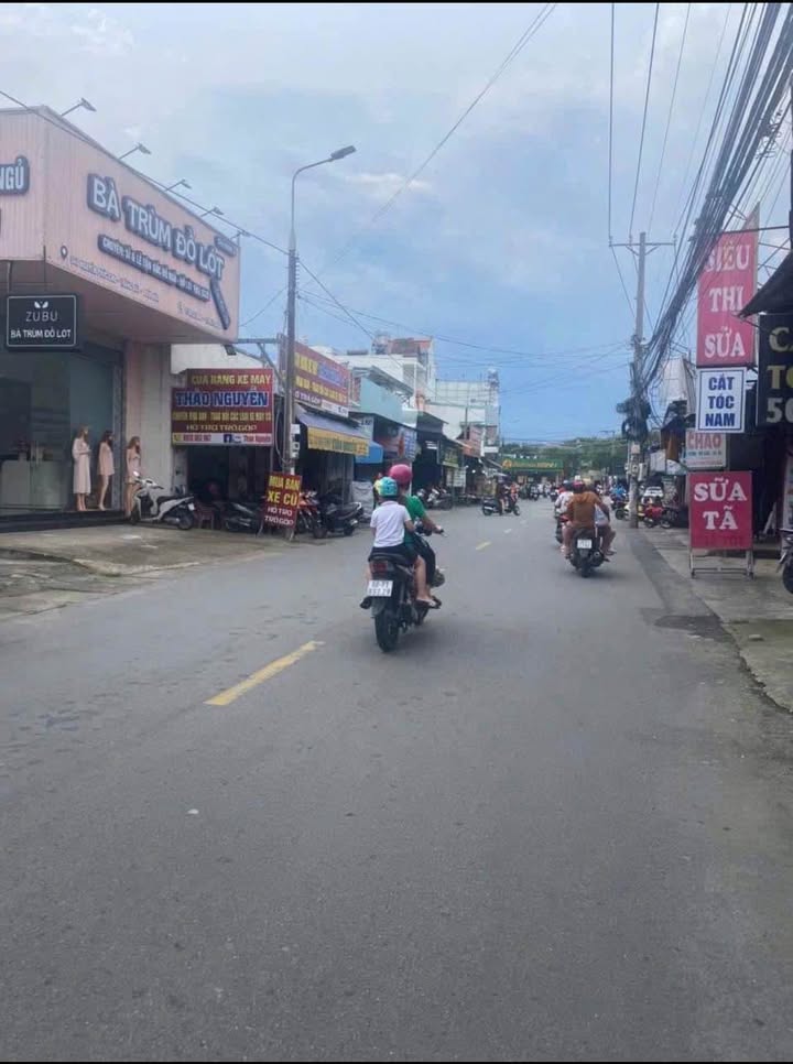 Đất nền mặt tiền đường Duy Tân, Long Khánh 180.2m² chỉ 1 tỷ - Đầu tư sinh lời cao!