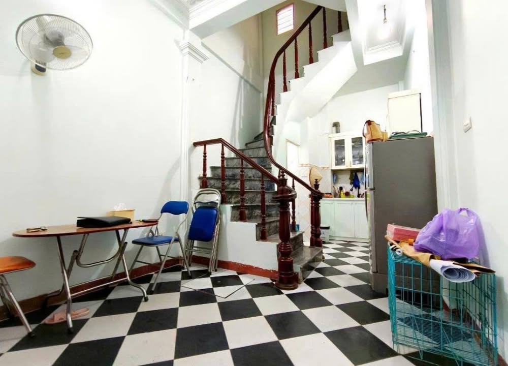 Nhà riêng cho thuê 4 tầng, 3 phòng ngủ tại Ngõ Nguyễn Chính, Hoàng Mai - Giá 8,5 triệu/tháng!