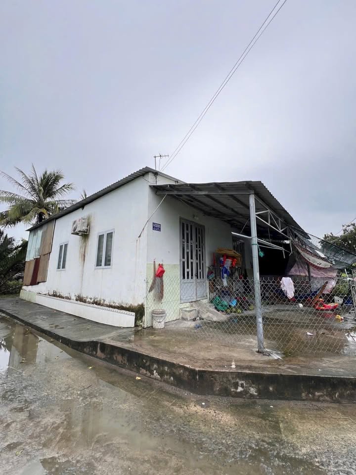 Nhà 330m² Tân Nhựt, Bình Chánh - Giá chỉ 3.6 tỷ, Pháp lý sổ hồng