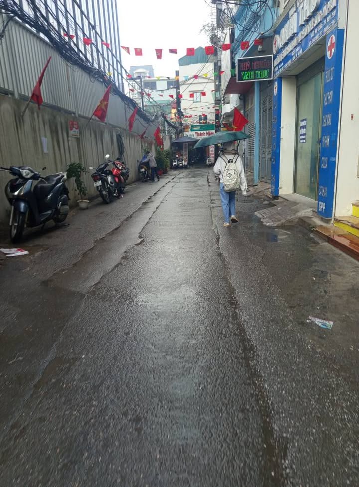 Nhà lô góc Nguyễn Trãi, Thanh Xuân 43m² giá 12.5 tỷ - Kinh doanh thuận lợi!